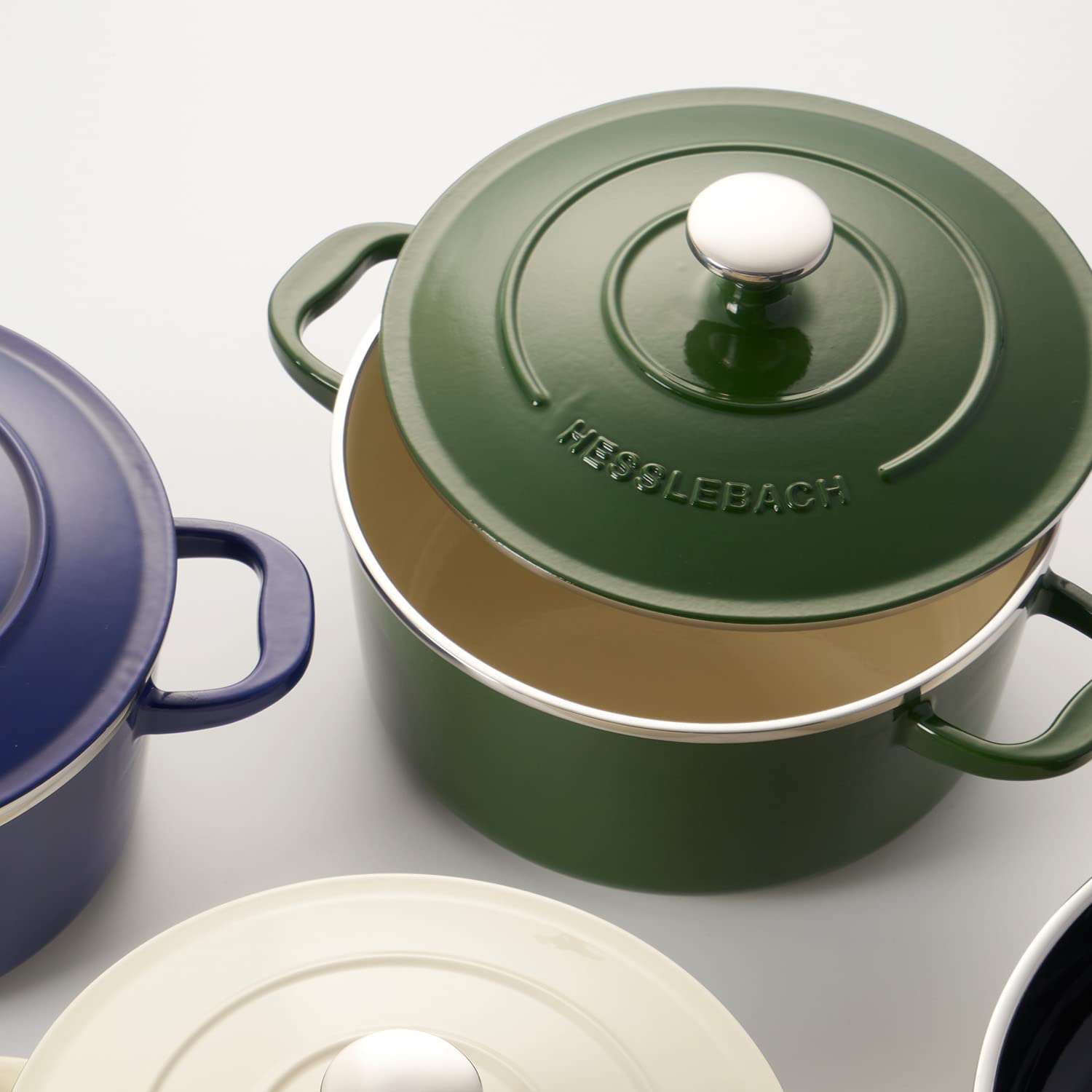 Hesslebach ヘスレバッハ　鍋　20センチ Amazon.co.jp: ヘスレバッハ(Hesslebach) ダッチオーブン・鋳物